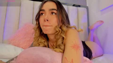 Lucy online show from 09-23-25, 04:48