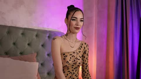 LucyWillow online show from 04-28-26, 02:10