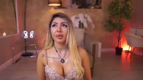 LucyRose online show from 06-25-26, 08:08