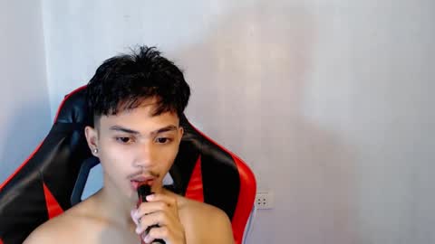 Snapshot of luda_69 chatting on 11-15-25, 12:45 luda_69 online show from 11-15-25, 12:45