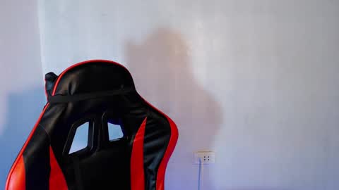 Snapshot of luda_69 chatting on 11-28-25, 04:37 luda_69 online show from 11-28-25, 04:37