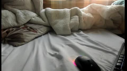 Snapshot of luffykun300 chatting on 10-26-25, 06:47 luffykun300 online show from 10-26-25, 06:47