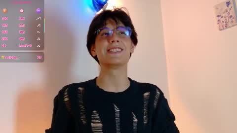 Snapshot of lui_x_dust chatting on 03-08-26, 03:10 Lui online show from 03-08-26, 03:10