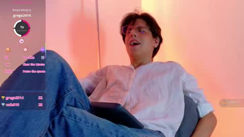 Snapshot of lui_x_dust chatting on 03-12-26, 04:18 Lui online show from 03-12-26, 04:18