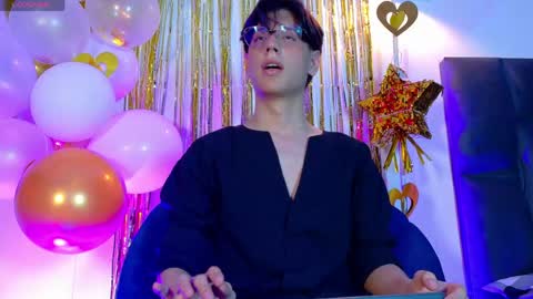 Lui online show from 04-26-26, 02:20