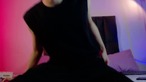 Lui online show from 04-30-26, 03:57