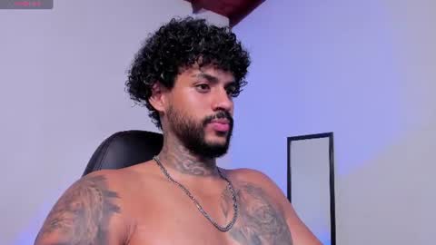 Snapshot of luigi1_ chatting on 07-19-26, 02:04 Luigi Vitale online show from 07-19-26, 02:04