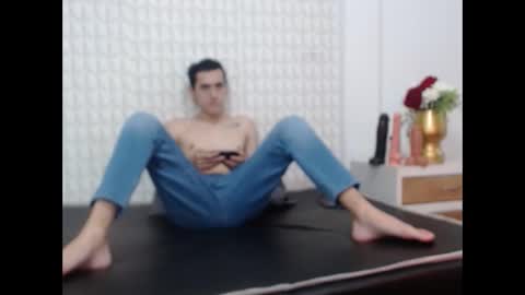 Snapshot of luigimarchetti chatting on 09-21-25, 08:54 luigimarchetti online show from 09-21-25, 08:54