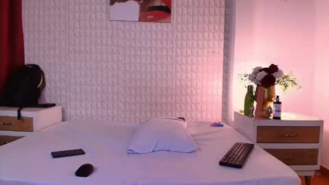 Snapshot of luigimarchetti chatting on 11-14-25, 08:51 luigimarchetti online show from 11-14-25, 08:51