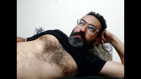 Snapshot of luis2988z chatting on 12-16-24, 12:59 Hairyman online show from 12-16-24, 12:59
