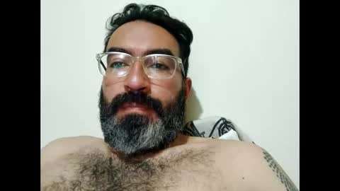 Snapshot of luis2988z chatting on 12-23-24, 01:51 Hairyman online show from 12-23-24, 01:51