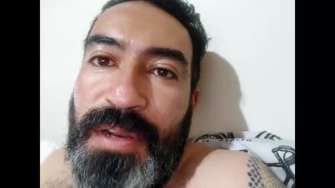 Snapshot of luis2988z chatting on 12-24-24, 01:50 Hairyman online show from 12-24-24, 01:50