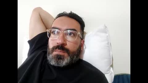 Snapshot of luis2988z chatting on 01-03-25, 06:46 Hairyman online show from 01-03-25, 06:46