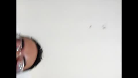 Snapshot of luis2988z chatting on 01-06-25, 12:05 Hairyman online show from 01-06-25, 12:05