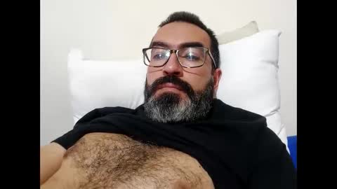 Snapshot of luis2988z chatting on 03-01-25, 09:59 Hairyman online show from 03-01-25, 09:59