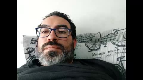 Snapshot of luis2988z chatting on 09-28-25, 06:46 Hairyman online show from 09-28-25, 06:46