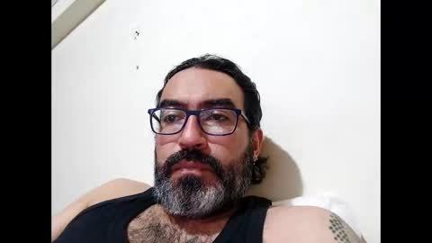 Snapshot of luis2988z chatting on 01-09-26, 03:20 Hairyman online show from 01-09-26, 03:20