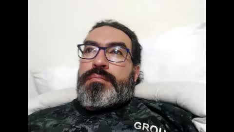 Snapshot of luis2988z chatting on 01-19-26, 02:48 Hairyman online show from 01-19-26, 02:48