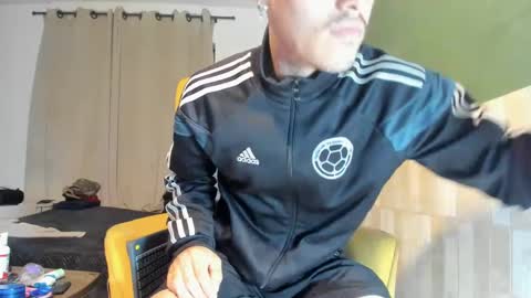Luis AS online show from 02-26-25, 10:15