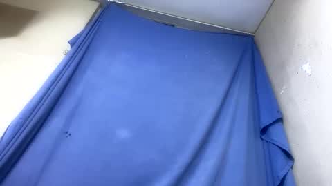 Snapshot of luis_hunk chatting on 05-20-26, 07:47 Andrew online show from 05-20-26, 07:47