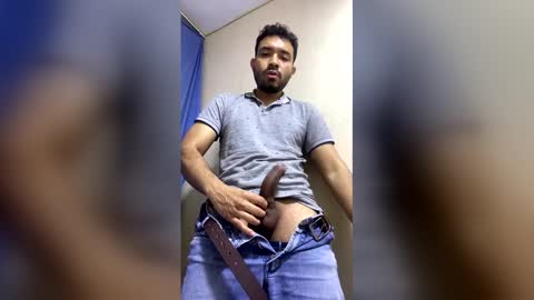 Snapshot of luis_hunk chatting on 05-22-26, 07:26 Andrew online show from 05-22-26, 07:26