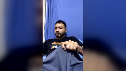 Snapshot of luis_hunk chatting on 05-25-26, 05:46 Andrew online show from 05-25-26, 05:46