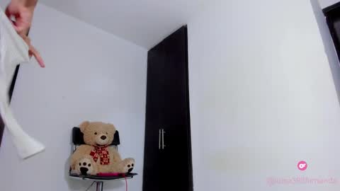 Snapshot of luisa_summer2 chatting on 03-05-25, 12:59 Luisa Fernanda online show from 03-05-25, 12:59