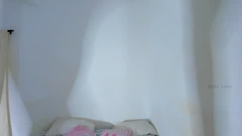 Snapshot of luisa_summer2 chatting on 07-28-26, 05:36 Luisa Fernanda online show from 07-28-26, 05:36