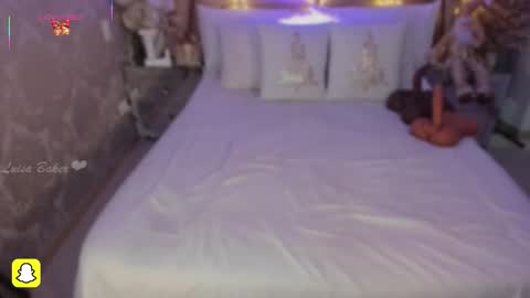 Snapshot of luisabaker chatting on 12-20-25, 04:08 IG im alisson01 online show from 12-20-25, 04:08