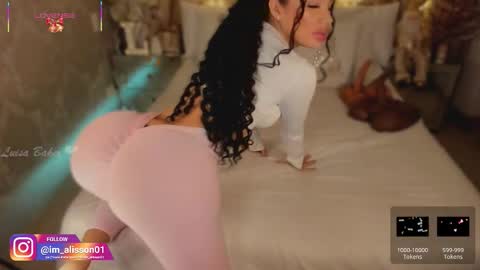 Snapshot of luisabaker chatting on 12-21-25, 04:30 IG im alisson01 online show from 12-21-25, 04:30