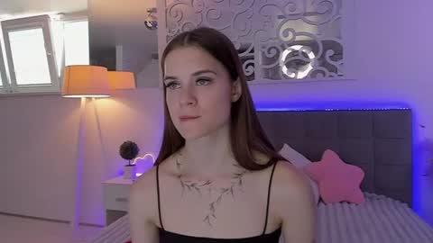 LuisaClover online show from 06-29-26, 12:16