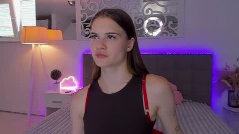 LuisaClover online show from 07-06-26, 03:03