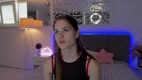 LuisaClover online show from 07-28-26, 12:23