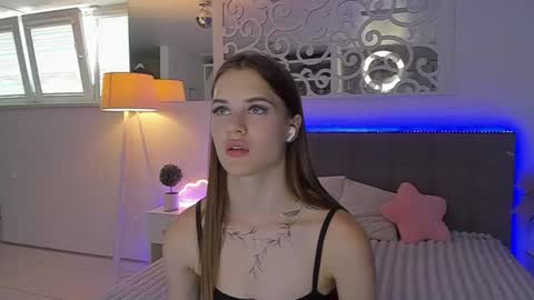 LuisaClover online show from 07-30-26, 12:26