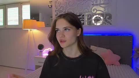 LuisaClover online show from 07-31-26, 01:21