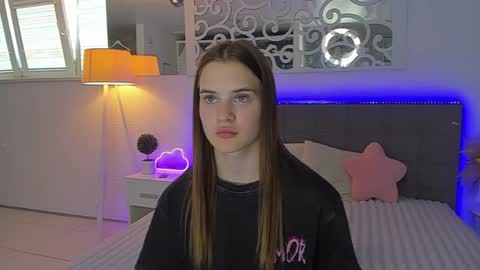 LuisaClover online show from 08-05-26, 12:08