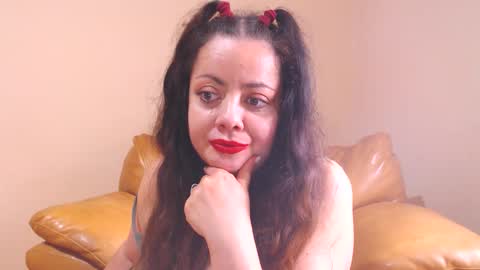 Snapshot of luisahornydoll chatting on 10-13-25, 11:32 Cassie online show from 10-13-25, 11:32