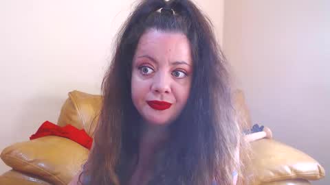 Snapshot of luisahornydoll chatting on 05-08-26, 08:08 Cassie online show from 05-08-26, 08:08