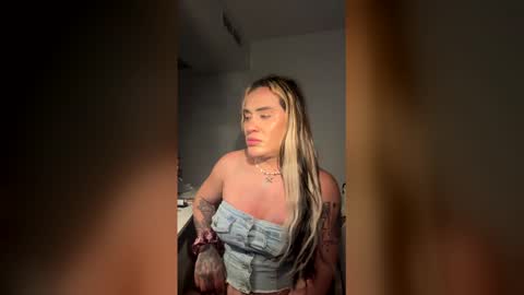 Luisa Monsters online show from 05-10-26, 12:27