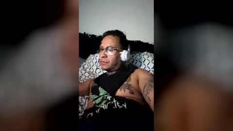 Snapshot of luisjg24hrs chatting on 03-24-26, 10:20 luisjg24hrs online show from 03-24-26, 10:20