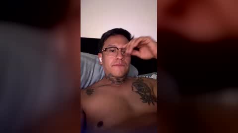 Snapshot of luisjg24hrs chatting on 03-26-26, 09:26 luisjg24hrs online show from 03-26-26, 09:26