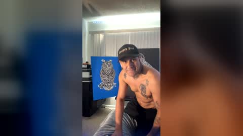 Snapshot of luisjg24hrs chatting on 04-08-26, 04:40 luisjg24hrs online show from 04-08-26, 04:40