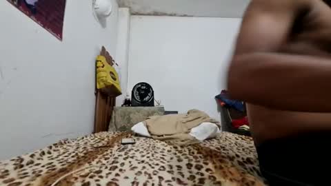 Snapshot of luisjosevarg chatting on 11-14-25, 01:37 Jose online show from 11-14-25, 01:37