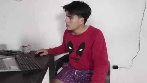 Snapshot of luisk200 chatting on 03-06-26, 02:13 Luis S Kennedy online show from 03-06-26, 02:13