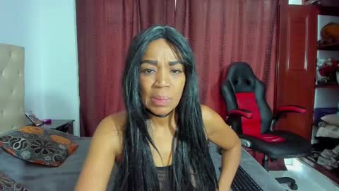 Snapshot of luissa_s1 chatting on 12-05-24, 11:27 Luissa online show from 12-05-24, 11:27