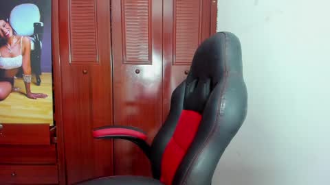 Snapshot of luissa_s1 chatting on 12-10-24, 11:43 Luissa online show from 12-10-24, 11:43