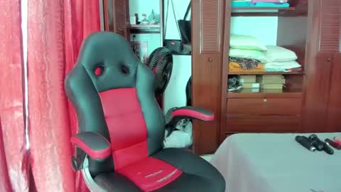 Snapshot of luissa_s1 chatting on 03-09-25, 03:16 Luissa online show from 03-09-25, 03:16
