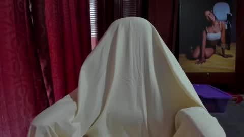 Snapshot of luissa_s1 chatting on 10-05-25, 11:52 Luissa online show from 10-05-25, 11:52