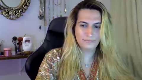 Snapshot of luizacandy chatting on 12-01-24, 10:21 luizacandy online show from 12-01-24, 10:21