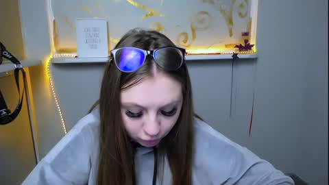 Luiza online show from 12-21-24, 11:11